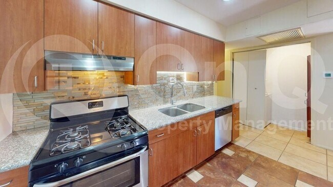 Foto del edificio - 2525 N Alvernon Way
