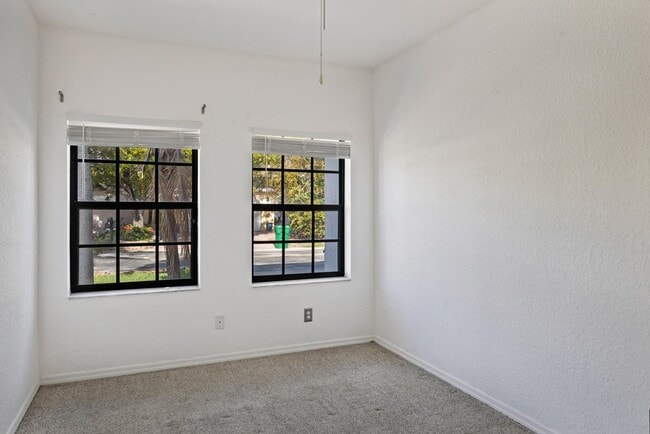 Foto del edificio - 3471 NW 112th Ave