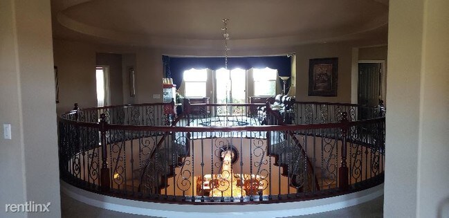 Building Photo - 6 br, 4.5 bath House - 3781 Monteverde Dr
