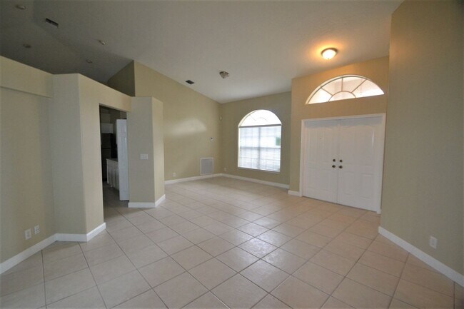 Building Photo - 13570 Jonquil Pl