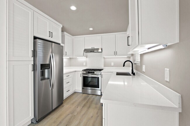 Kitchen - 14801 Newport Ave