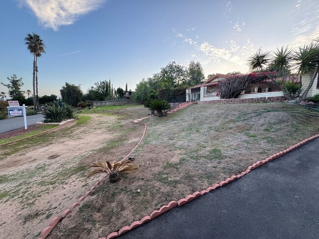 Foto del edificio - El Cajon Rancho Estate