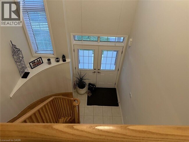 Photo du bâtiment - 65 Anderson Rd