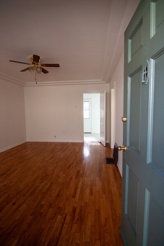 Primary Photo - 1628 Rodney Dr