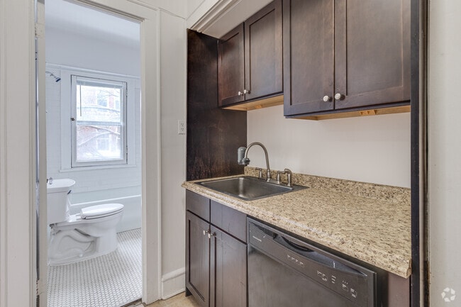 1BR, 1BA + Den - 625SF - Kitchen - Marquette on the Hill