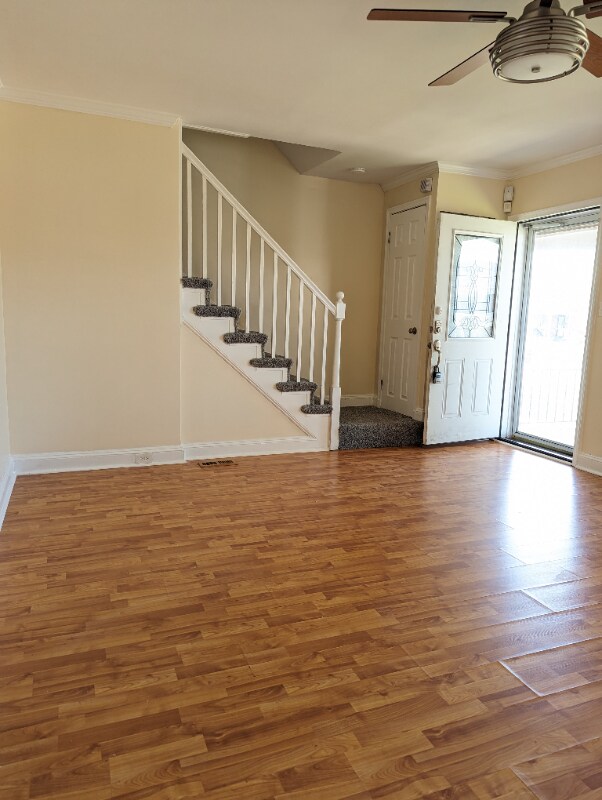 Foto del edificio - 1321 Crofton Rd