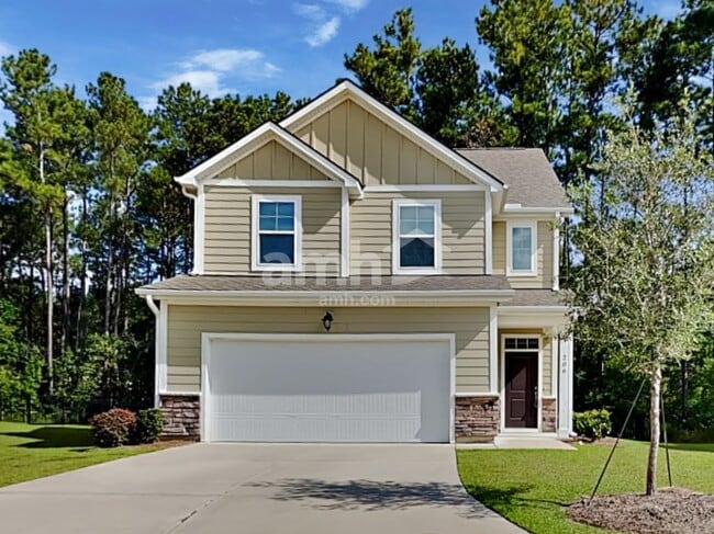 Building Photo - 223 S Live Oak Dr
