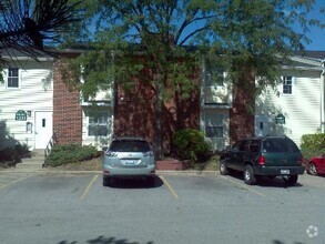 Building Photo - 1235 Wyndham Ct