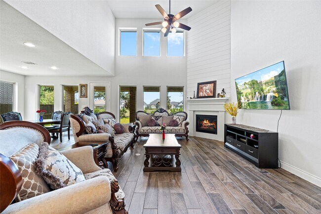 Building Photo - 6938 Amberwing Wy