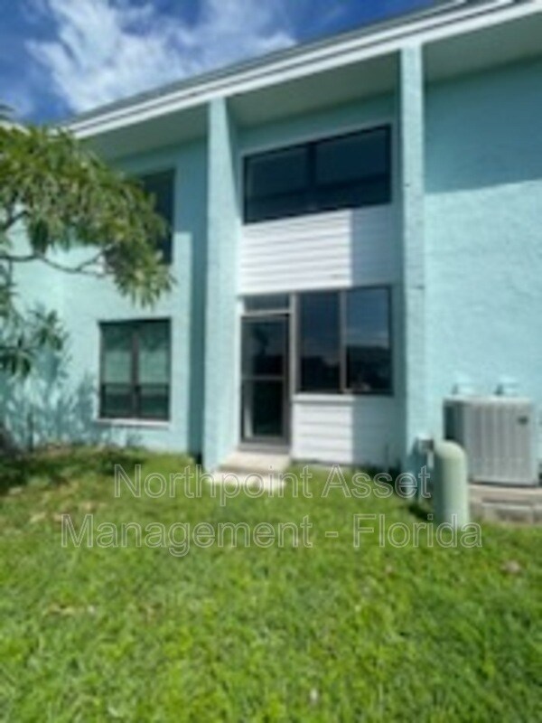 Foto del edificio - 1 Windrush Blvd