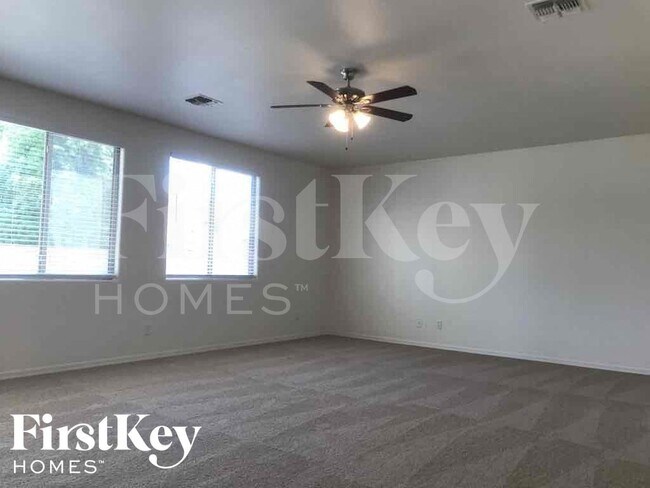 Foto del edificio - 14495 N 135th Ln