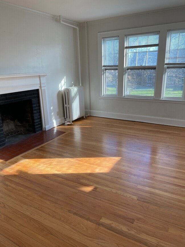 Photo - 11 S Highland St (West Hartford, CT) Apartments