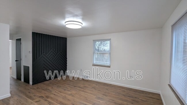 Foto del edificio - 81 W View Ave