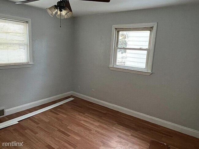 Building Photo - 3 br, 2 bath House - 2211 Jonathan Ave