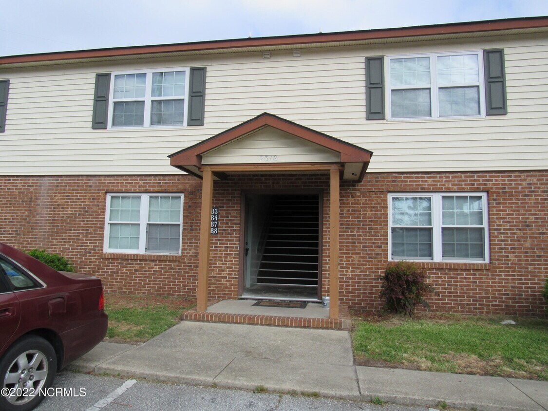 2318 Indian Dr Unit B3, Jacksonville, NC 28546 Apartment for Rent in Jacksonville, NC