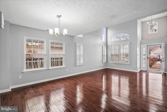 Building Photo - 13909 Lord Fairfax Pl