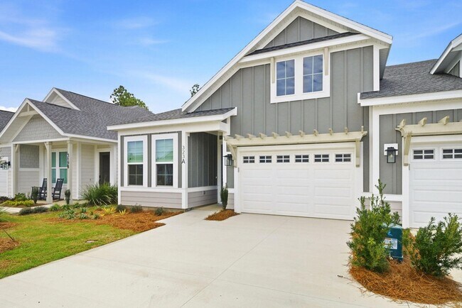 Building Photo - 323 Suwannee Dr