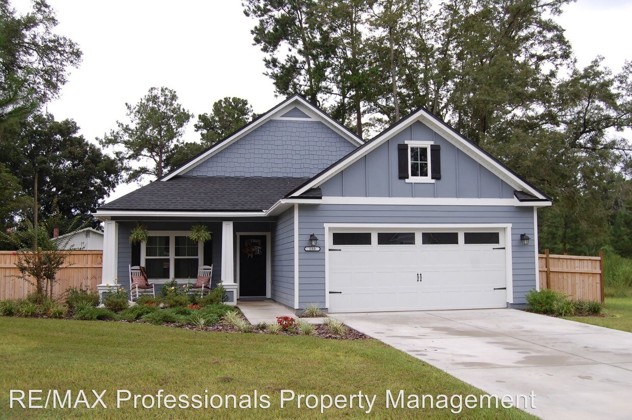 Foto principal - 3 br, 2 bath House - 180 SW Ivy Glen