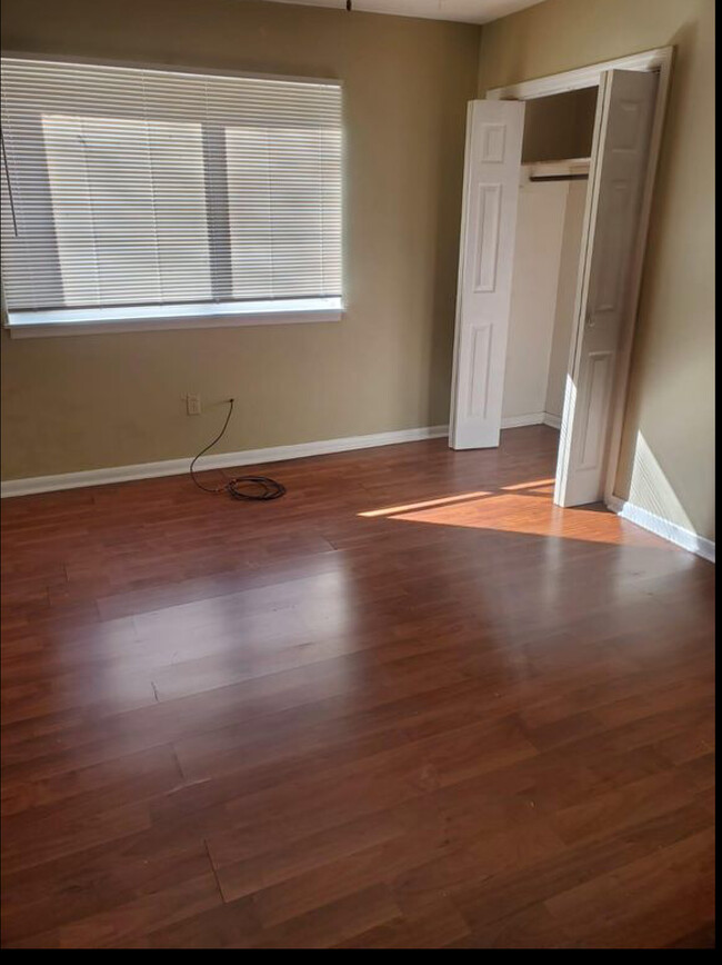 Bedroom - 751 Springdale Dr