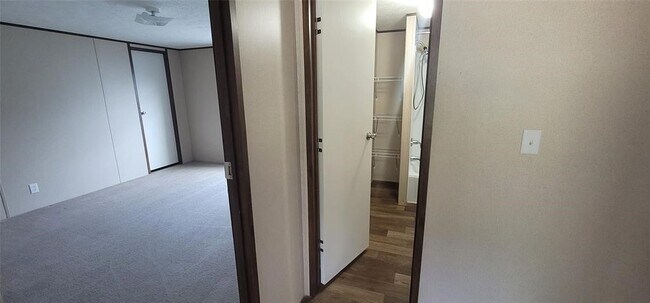 Foto del edificio - 28625 Clay Rd