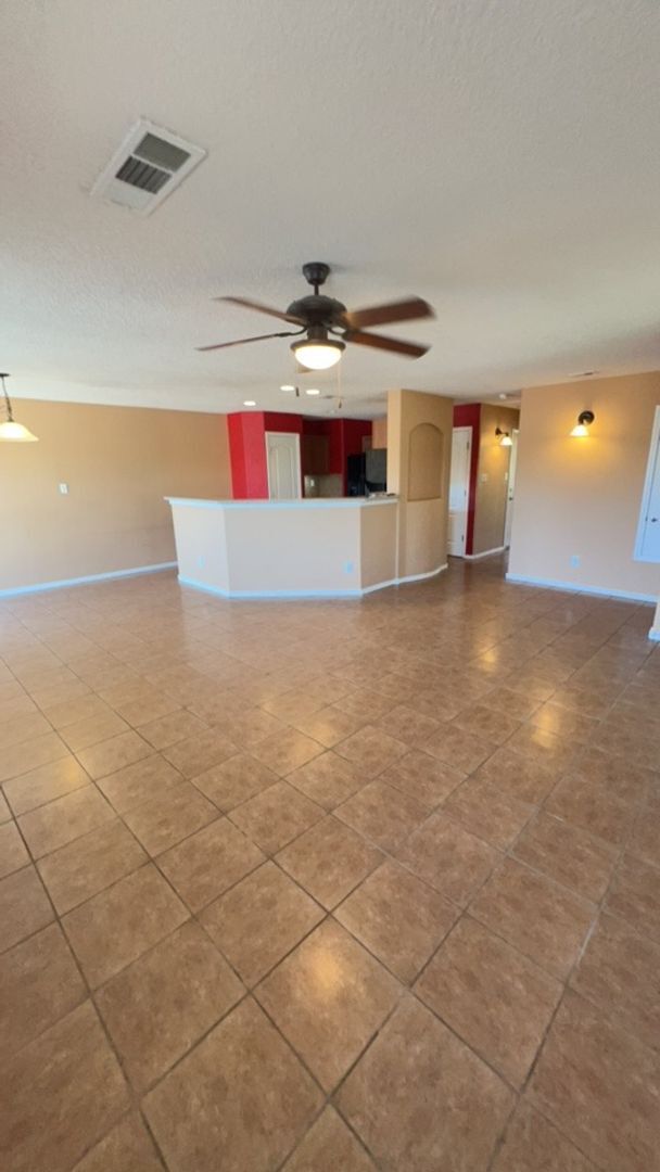 Building Photo - One bedroom in gated community