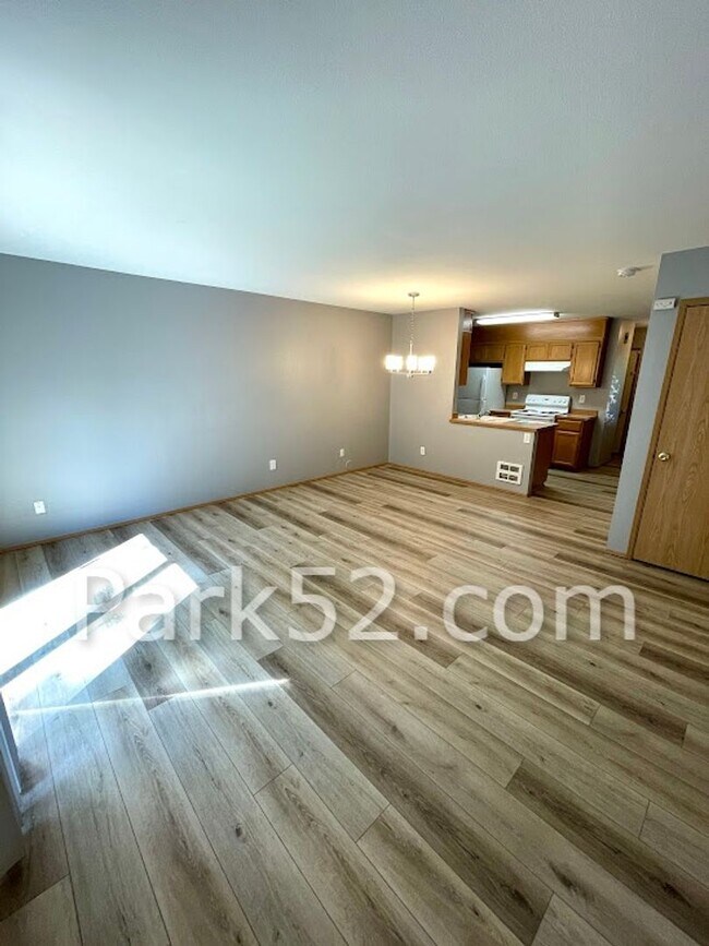 Foto del edificio - 2 Bedroom University Place Townhome
