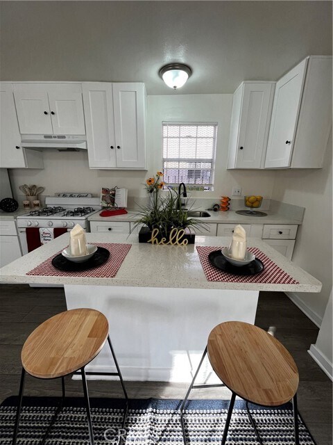 Building Photo - 4518 Normandie Ave