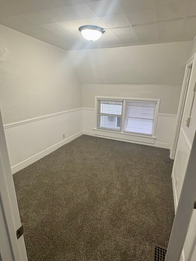 Foto del edificio - 700 W Lincoln Ave