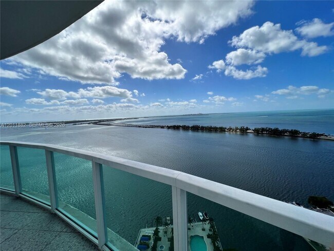 Foto del edificio - 2101 Brickell Ave