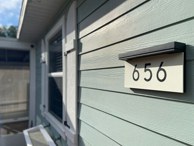 Building Photo - 2 Bedroom, 1 Bath Duplex in Groveland - Pr...