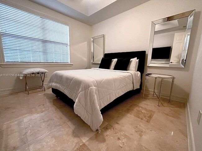 Foto del edificio - 505 SW 16th Ct