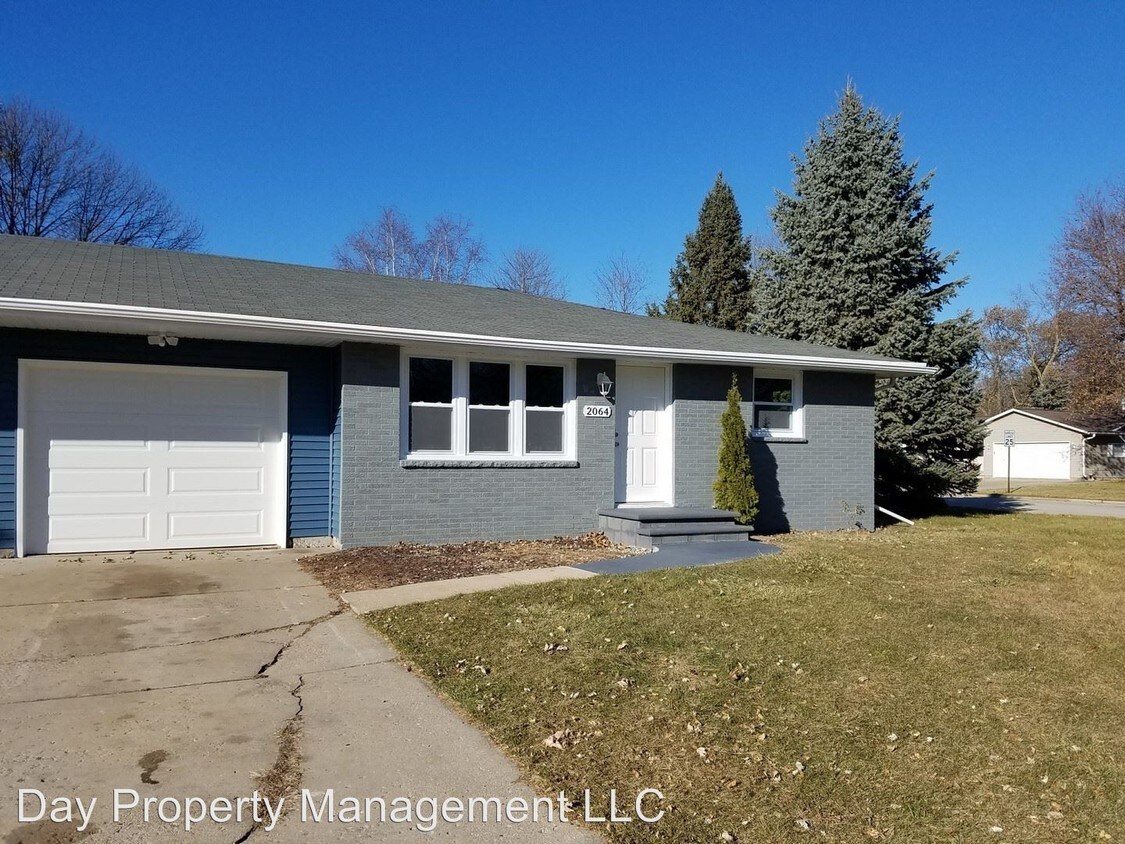 Primary Photo - 2064-2066 Marlee Ln