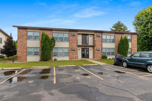 Building Photo - Woodfield Circle