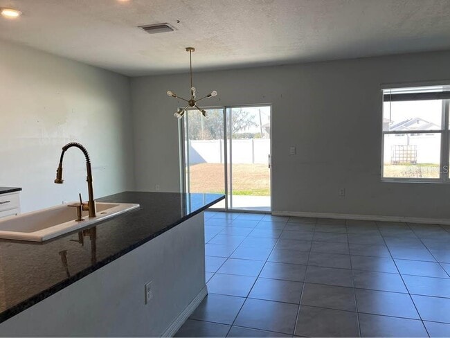 Building Photo - 1703 Johnson Pointe Dr