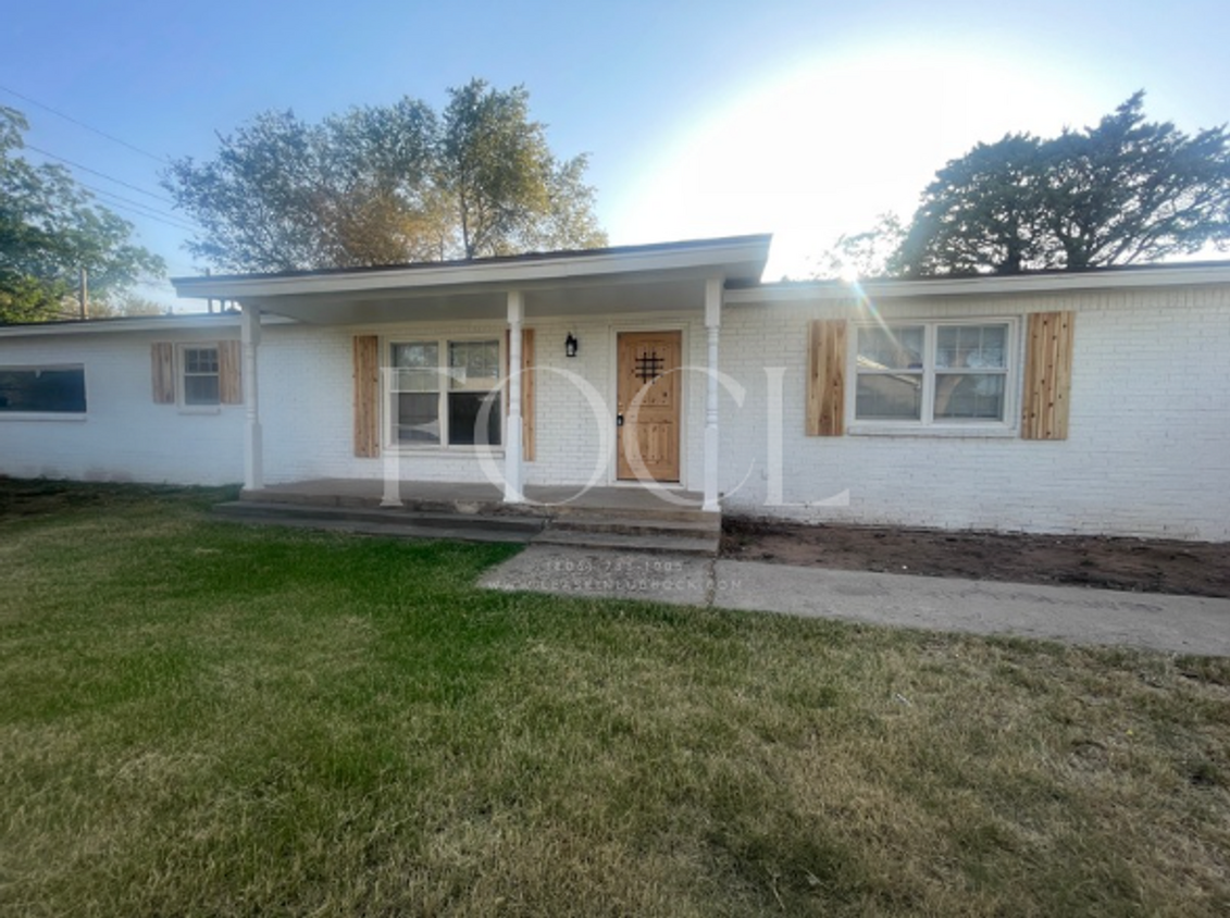 Foto principal - 3 BED 3 BATH NEAR TTU