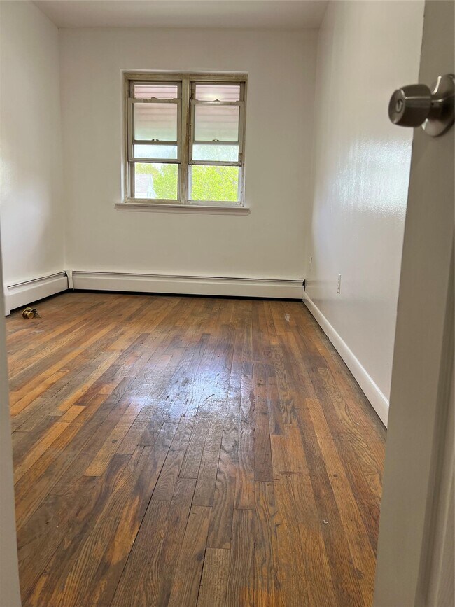 Building Photo - 1115 Beach Ave