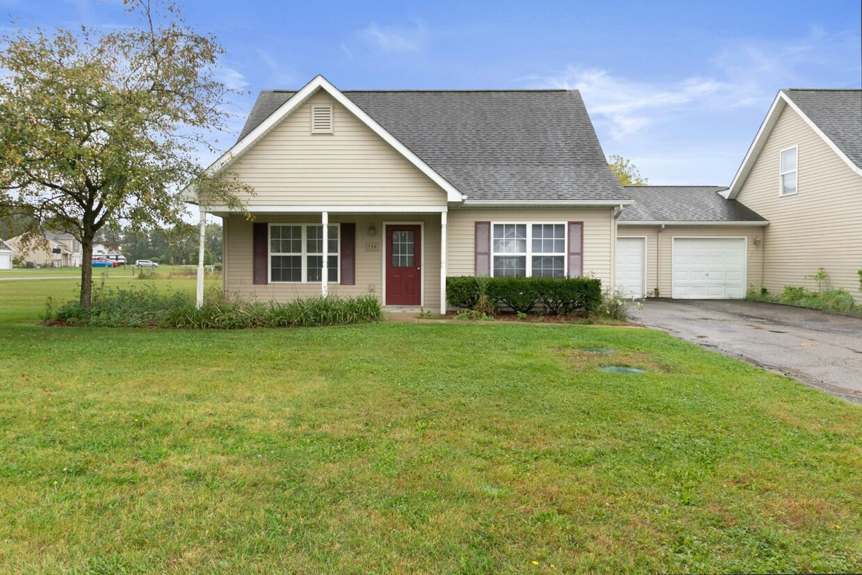 Primary Photo - Cattail Lane Townhomes