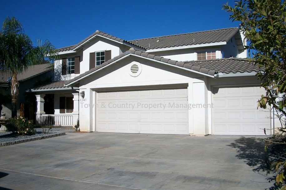 Primary Photo - 1341 Somerset Ct