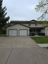 Building Photo - 518 Century Ln