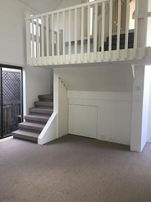 Loft - 40 Carl St