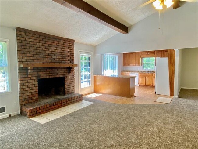 Building Photo - 401 Pilgrim Ct