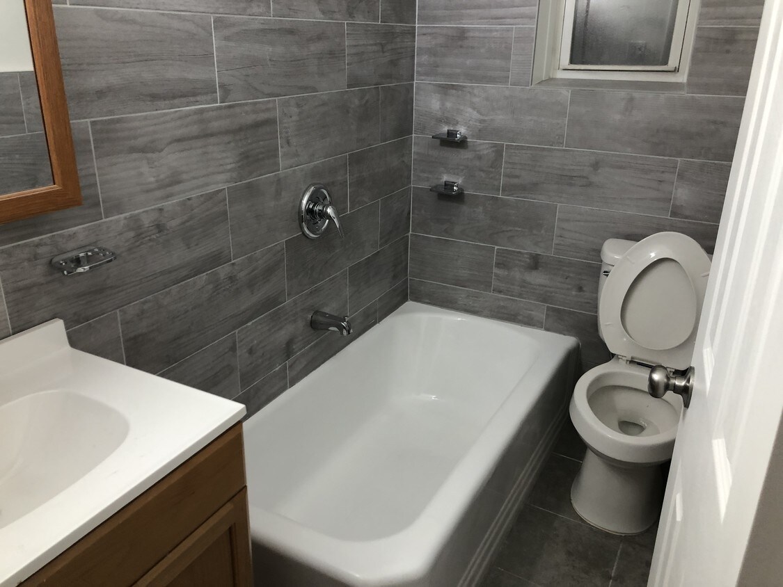 Foto principal - 321 96th St