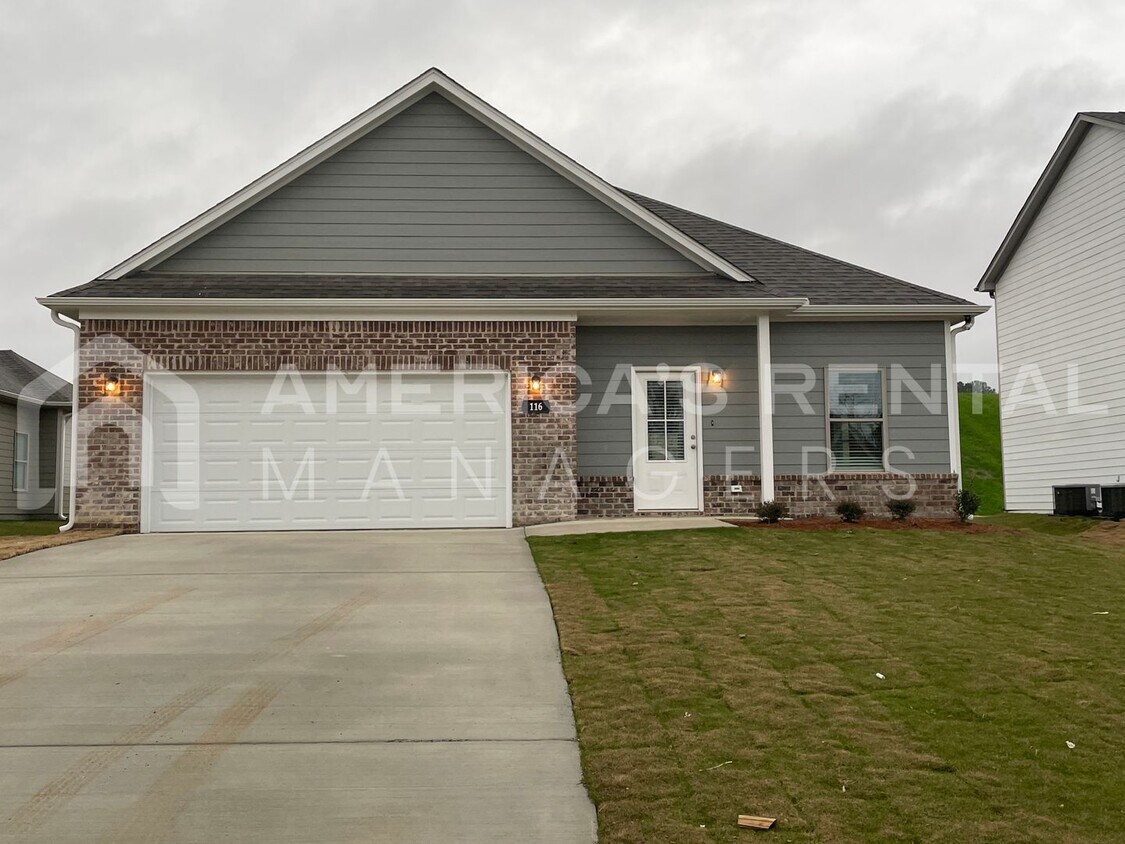 Primary Photo - Home for Rent in Jasper, AL!!! View with 4...