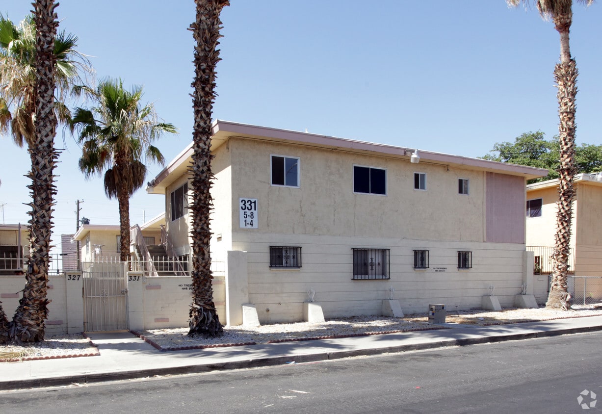 Primary Photo - Montclair Apartments