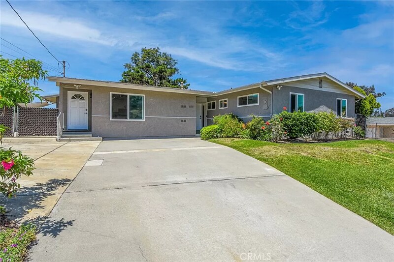 Foto principal - 835 Magarian Rd