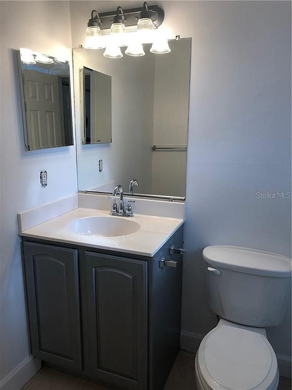 Foto del edificio - 3718 W McKay Ave