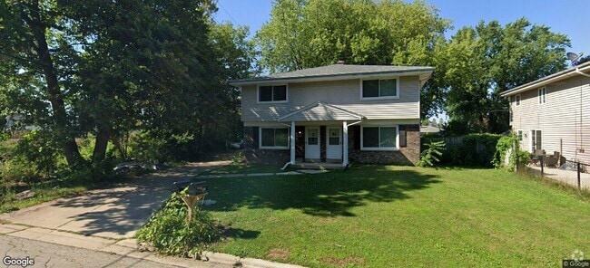 Building Photo - 910 Lakeview Ave