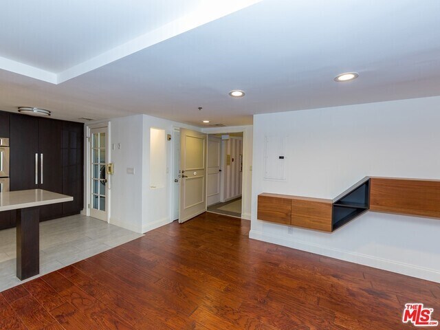 Building Photo - 10660 Wilshire Blvd