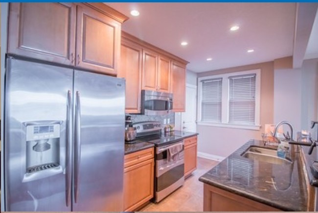 Interior Photo - 1710 River Rd