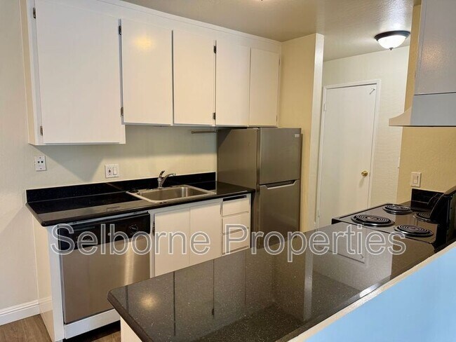 Foto del edificio - 121 41st St
